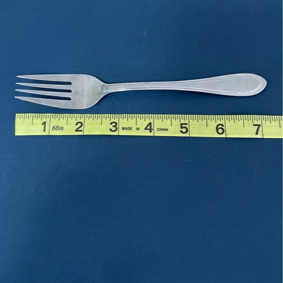 Vintage Oneida Joann Pattern Salad Dessert Fork Stainless Steel Flatware - Picture 5 of 6